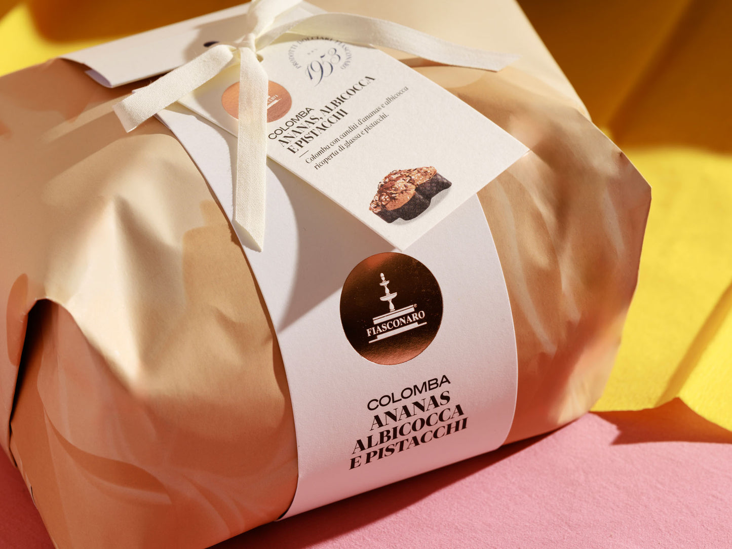 Colomba Artesanal Fiasconaro con PIÑA, ALBARICOQUE Y PISTACHOS 750 gr