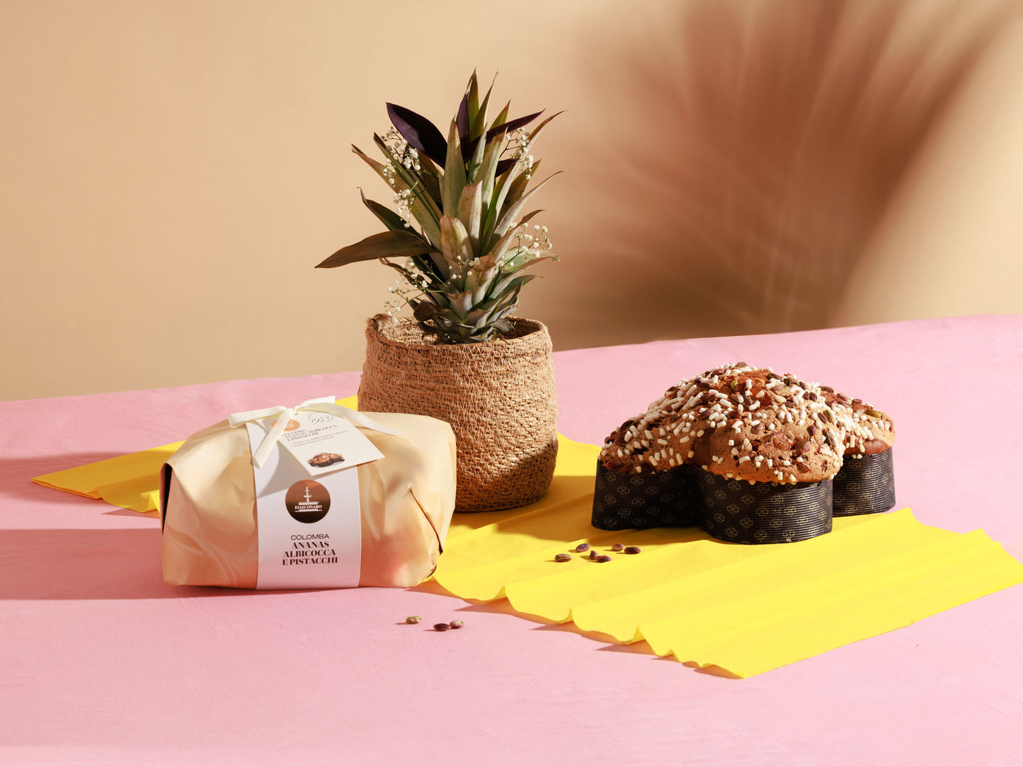 Colomba Artesanal Fiasconaro con PIÑA, ALBARICOQUE Y PISTACHOS 750 gr